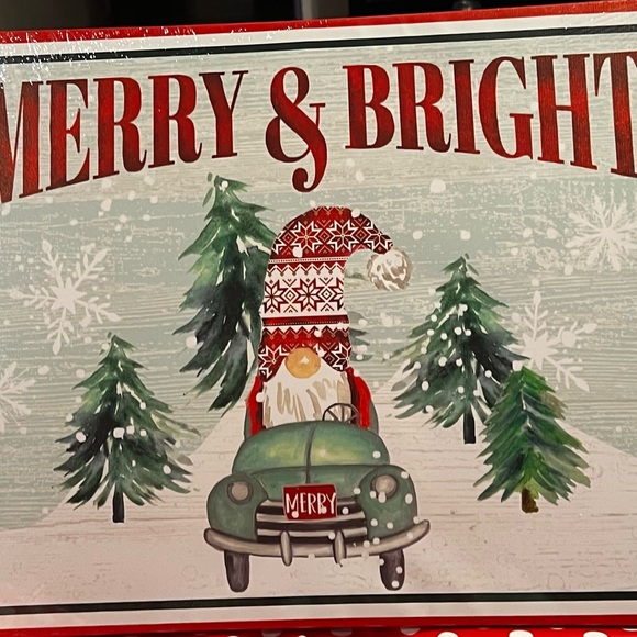 New “Merry & Bright” Gnome Printed Canvas Was Art 16 in x 20 in - Picture 6 of 10